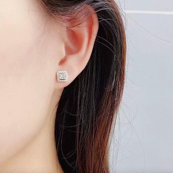 NEW 18k White Gold Princess Cut Diamond Earrings - Picture 5 of 6